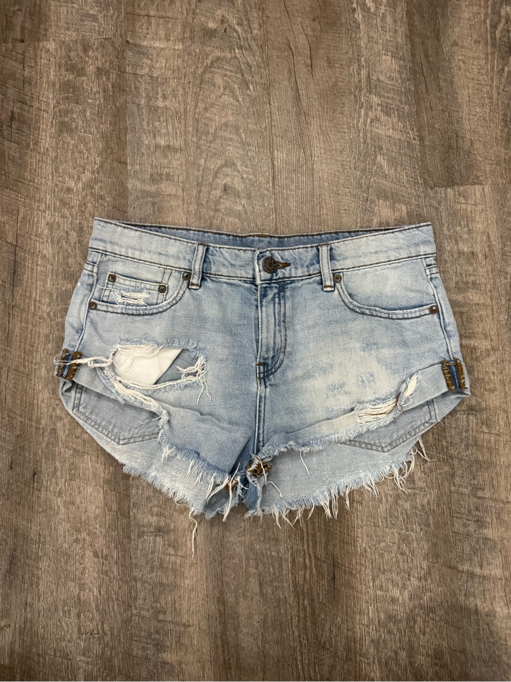 Distressed Denim Shorts Low Rise Boyfriend Sz 4-6 26/27